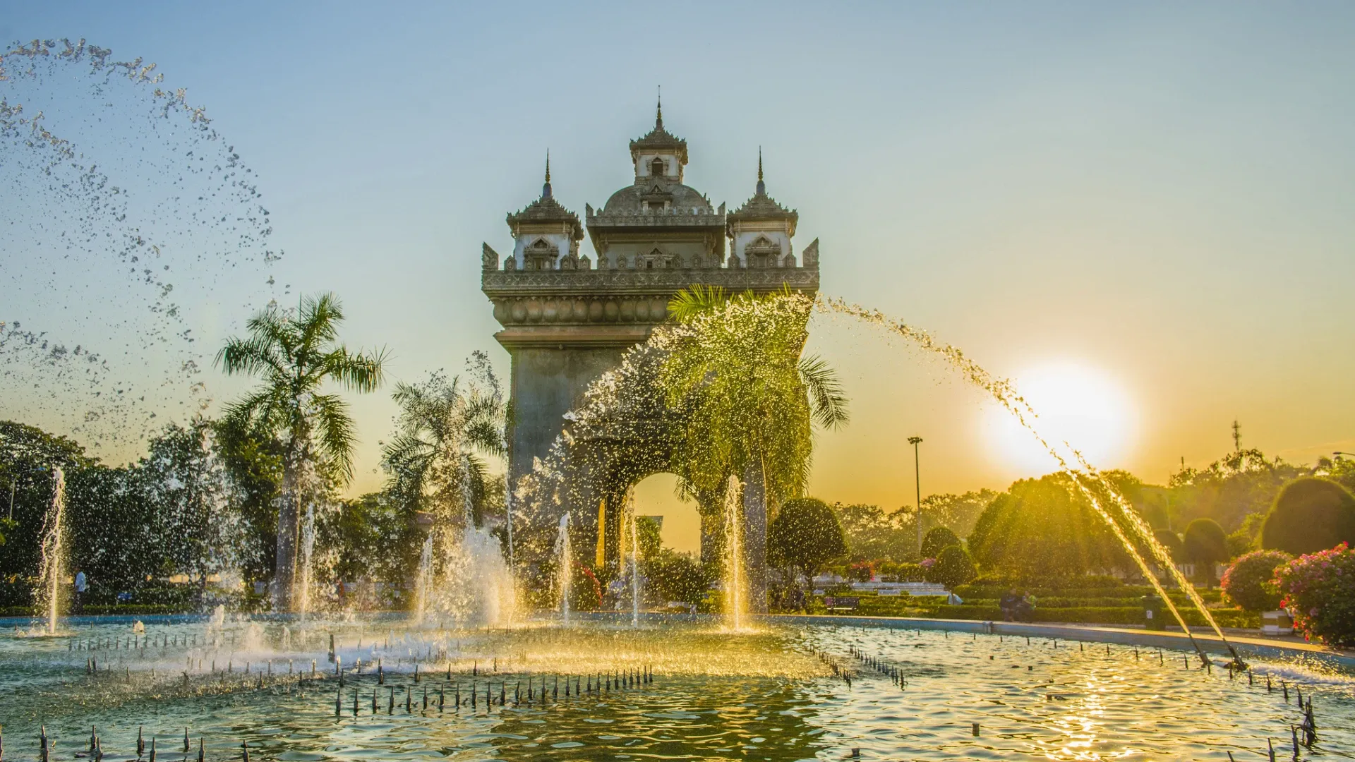 5 tourist destinations not to be missed when traveling in Vientiane (Laos)