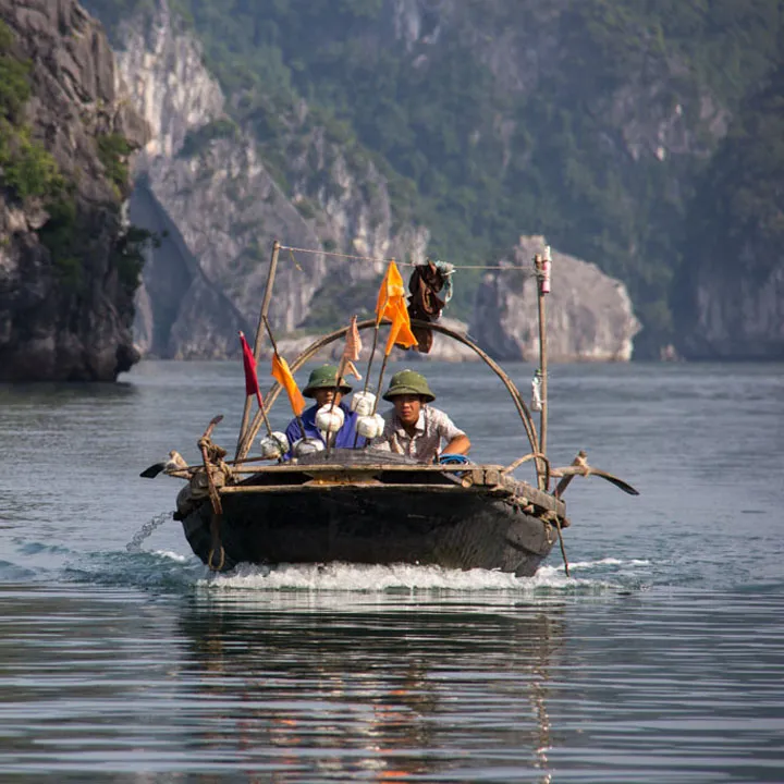 Ha-Long-bay-fishing-boat-72 Ha-Long-bay-fishing-boat-72